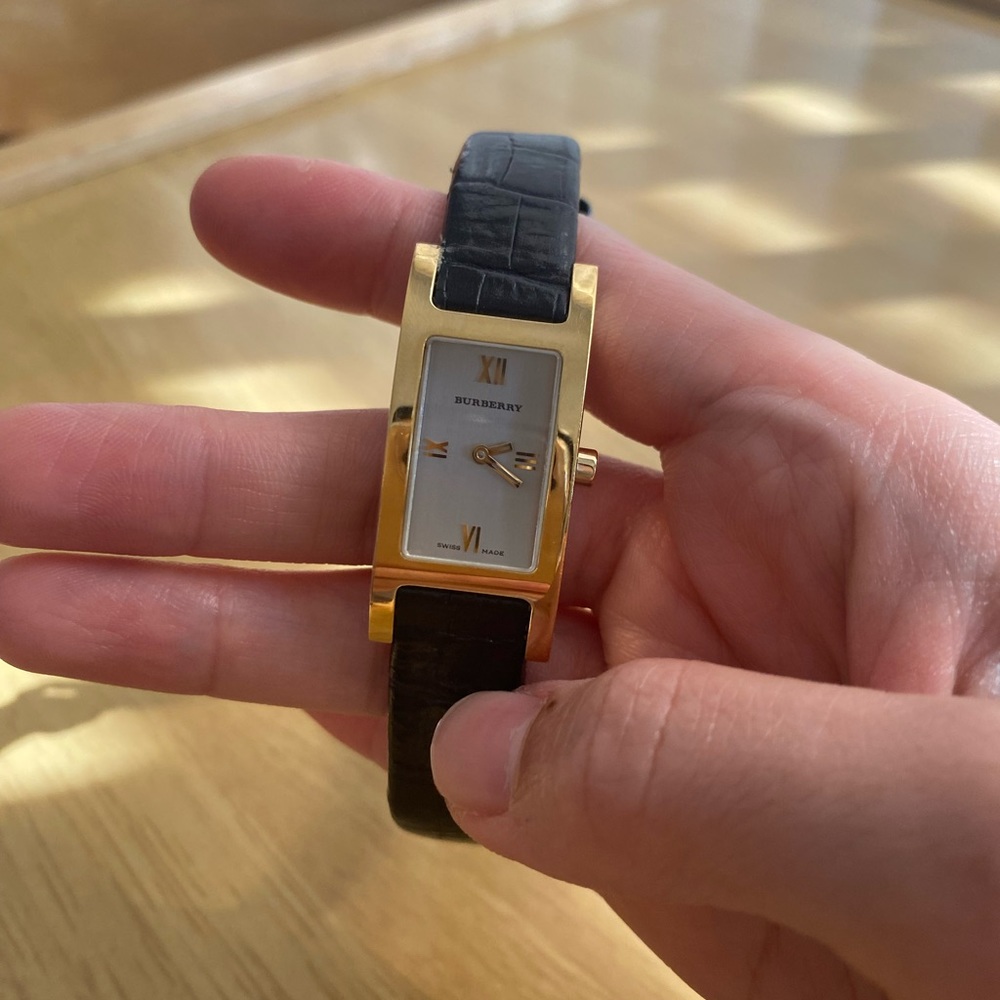 Burberry Vintage gold leather ladies watch